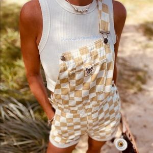 Checker checkered overalls Beige and white